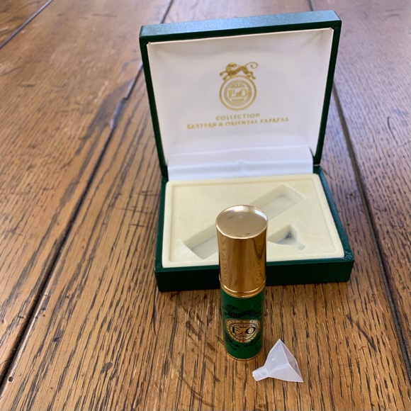 Eastern & Oriental Express Green and Gold Travel Perfume Atomizer - Picture 6 of 7